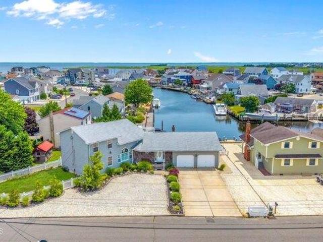 House for sale in Lanoka Harbor, New Jersey