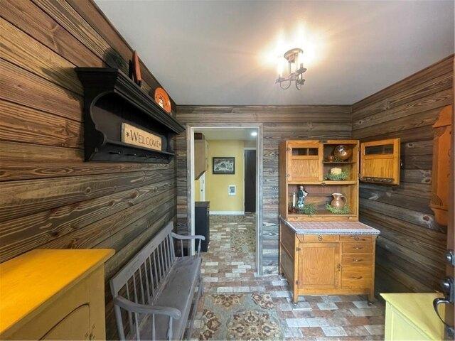 House for sale in Laughlintown, Pennsylvania