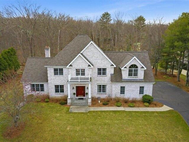 House for sale in Lincoln, Rhode Island