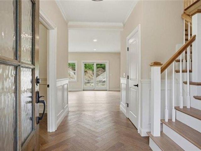 House for sale in Lincoln, Rhode Island