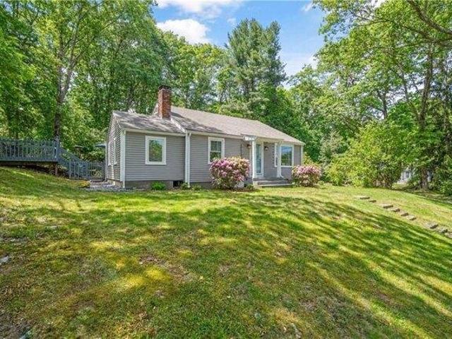 House for sale in Lincoln, Rhode Island