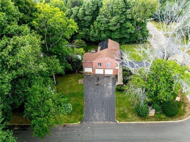 House for sale in Lincoln, Rhode Island
