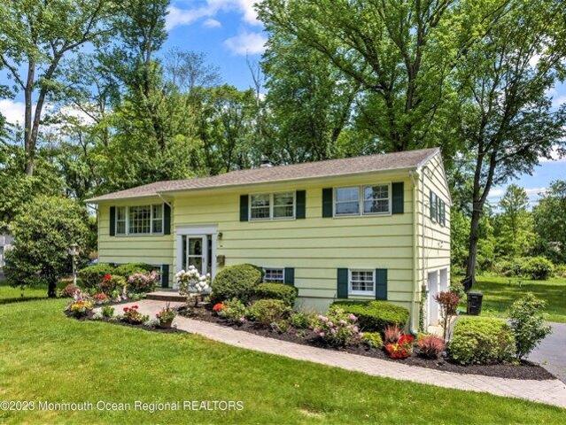 House for sale in Lincroft, Middletown Township