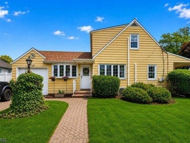 House for sale in Linden, New Jersey