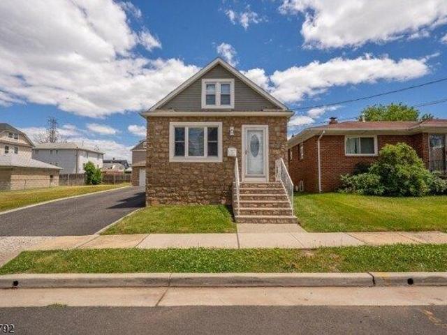 House for sale in Linden, New Jersey