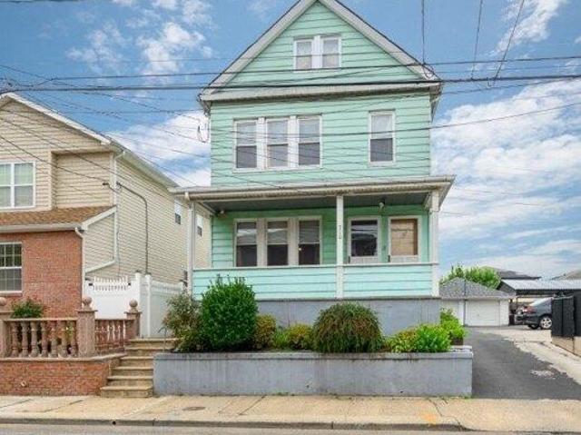 House for sale in Linden, New Jersey