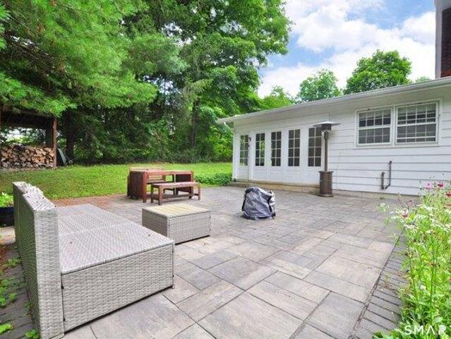 House for sale in Litchfield