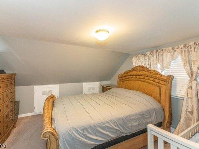 House for sale in Singac, Little Falls