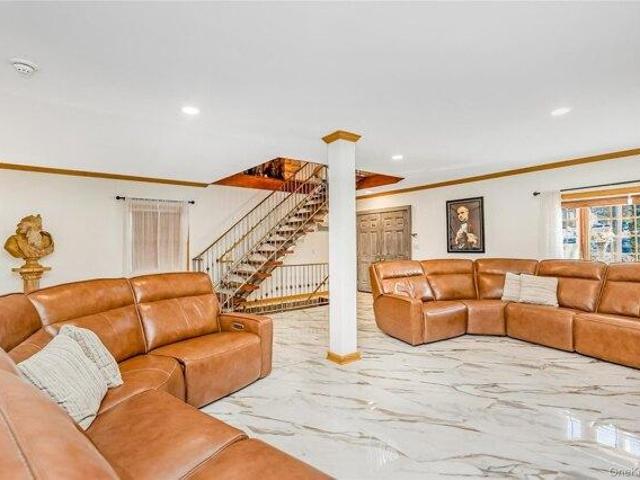 House for sale in Queens, Arverne