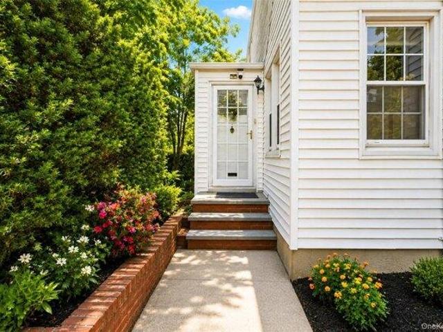 House for sale in Queens, Arverne