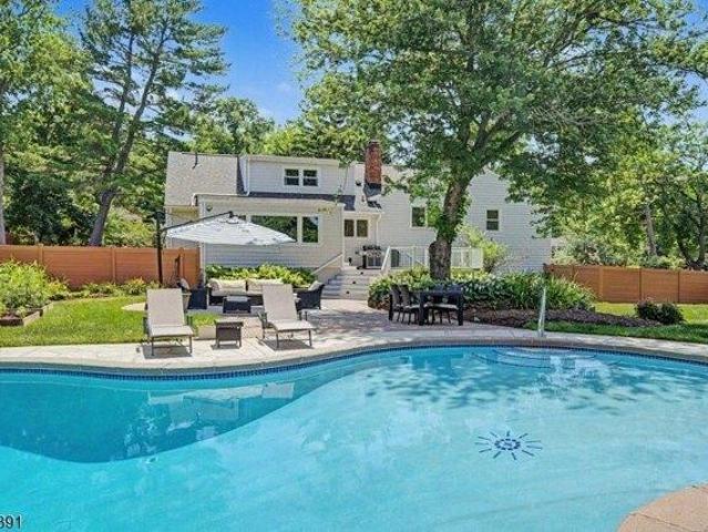 House for sale in Livingston, New Jersey