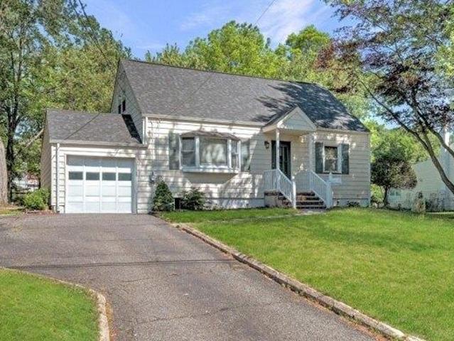 House for sale in Livingston, New Jersey