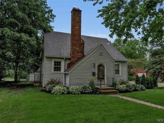 House for sale in Niagara, New York