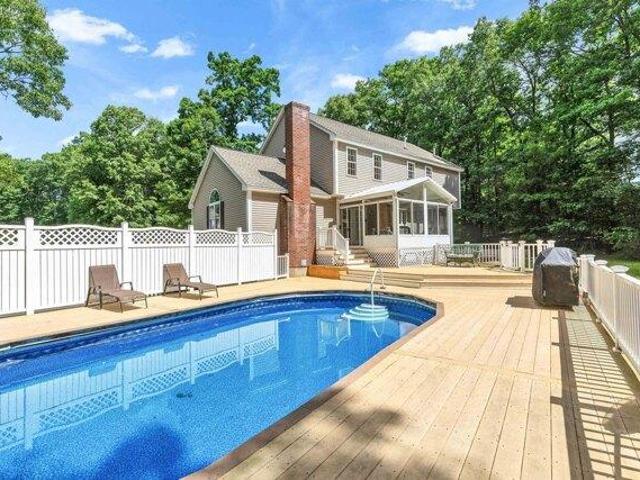 House for sale in New Hampshire