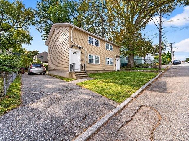 House for sale in Highlands, Lowell