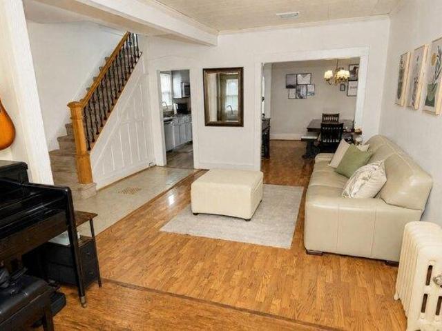 House for sale in Lyndhurst, New Jersey