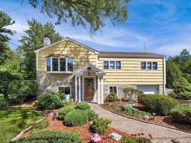 House for sale in Lynnfield, Massachusetts
