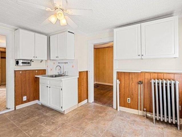 House for sale in Edgeworth, Malden