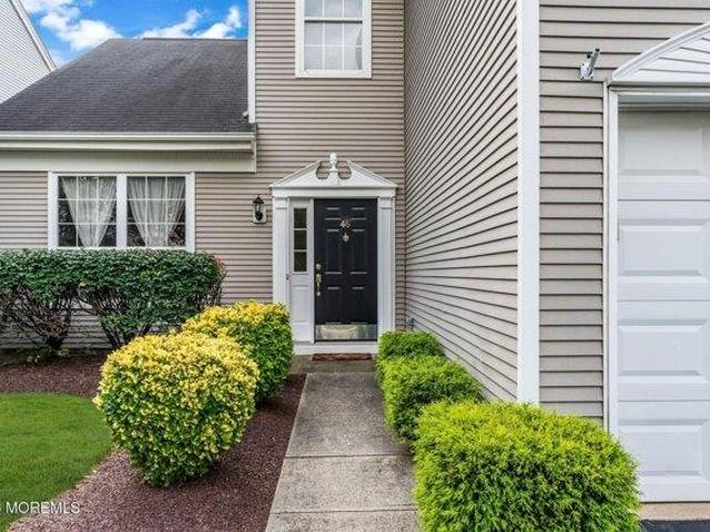 House for sale in Knob Hill, Manalapan Township