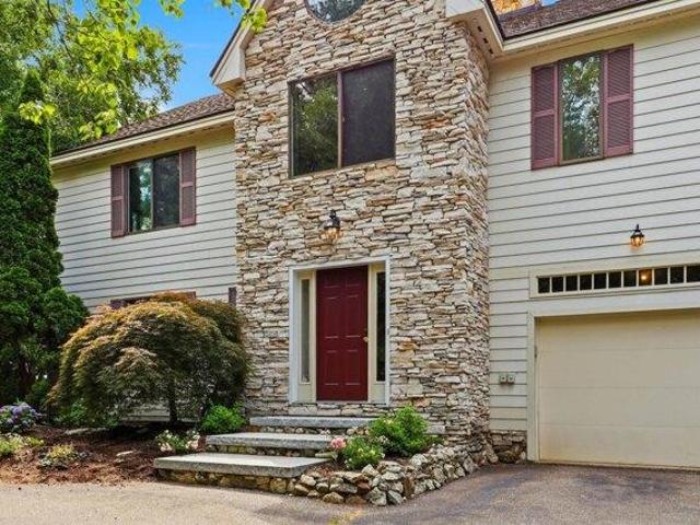 House for sale in Manchester, Hillsborough County