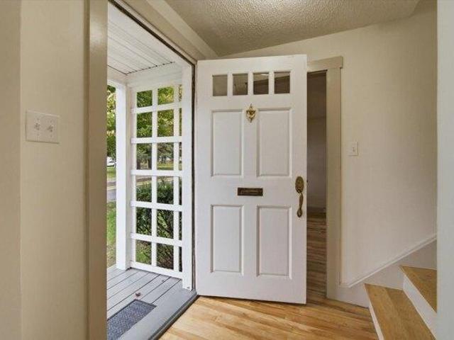 House for sale in Manchester, Hillsborough County