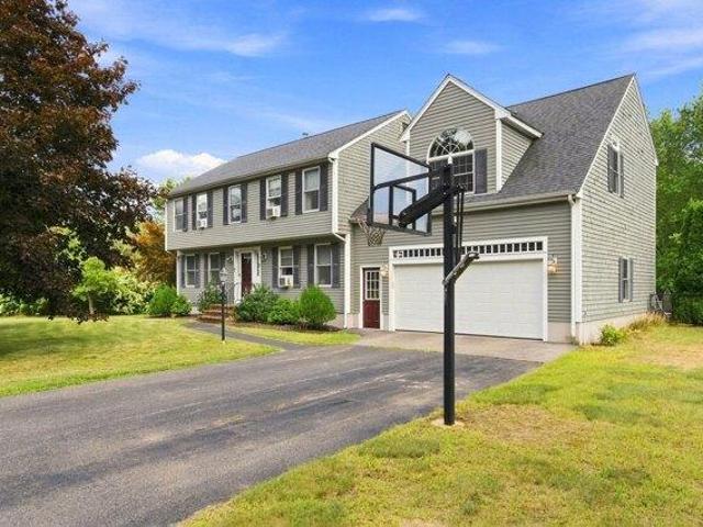 House for sale in Mansfield, Bristol County