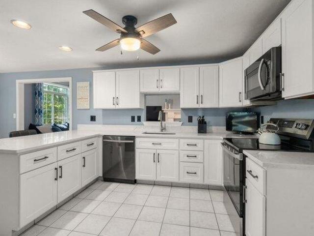 House for sale in Mansfield, Bristol County