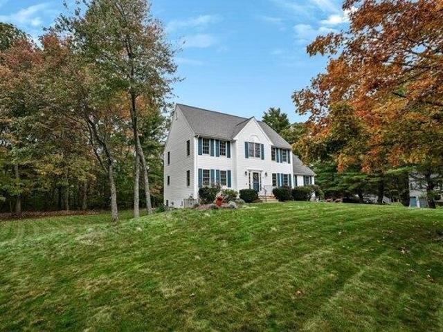 House for sale in Mansfield, Bristol County