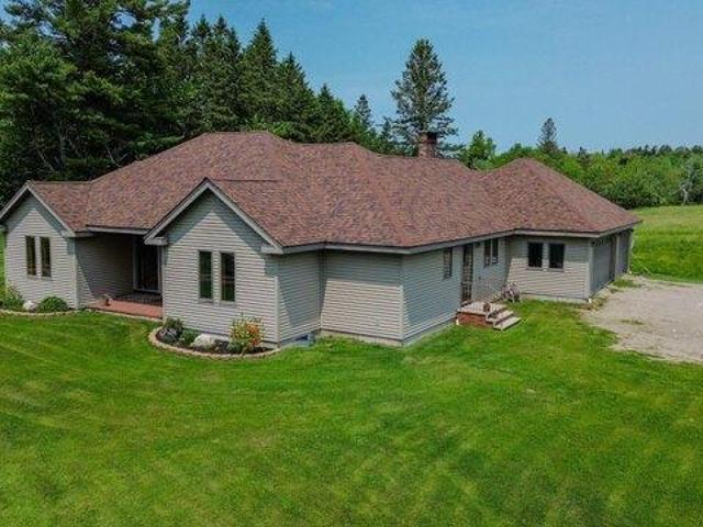 House for sale in Maine
