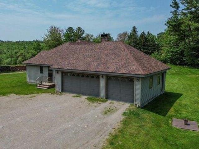 House for sale in Maine