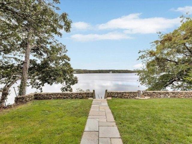 House for sale in Mashpee, Barnstable County