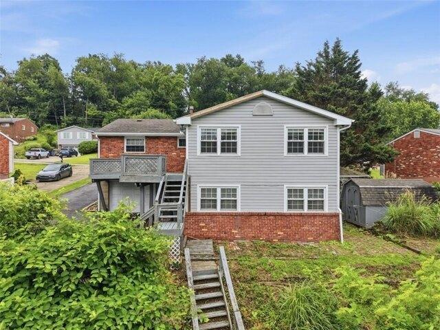 House for sale in Greenock, Pennsylvania