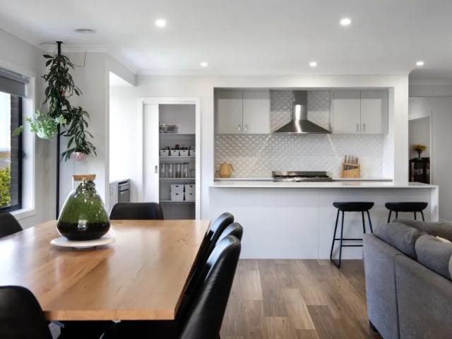 House for sale in Mckenzie Hill, Victoria