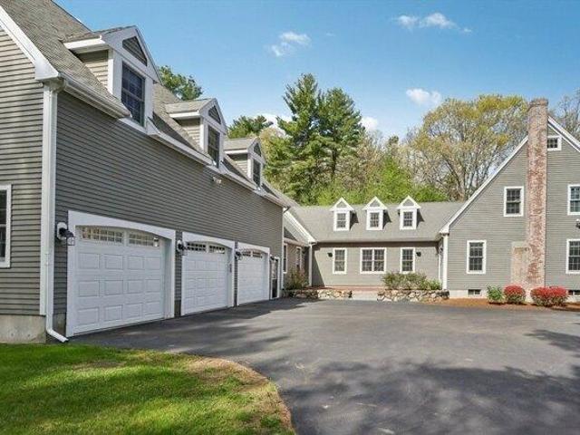House for sale in Medway, Massachusetts