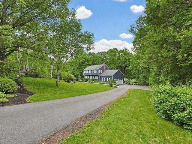 House for sale in Mendon, Massachusetts