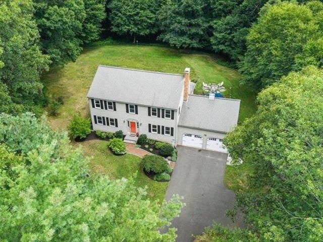 House for sale in Mendon, Massachusetts