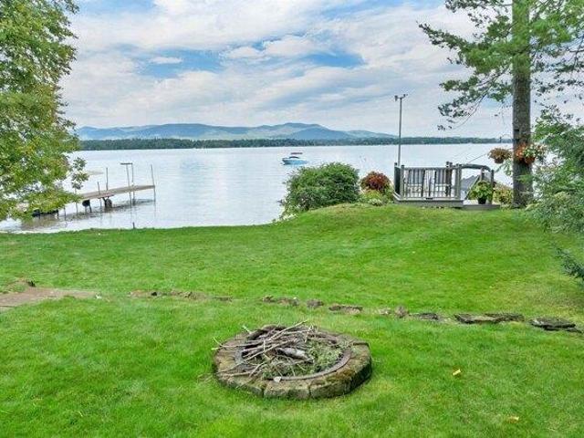 House for sale in Hornets Nest Point, Meredith