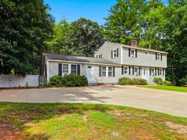House for sale in New Hampshire