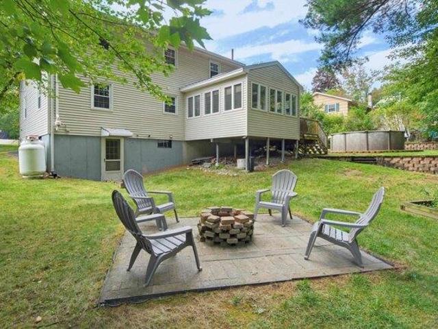 House for sale in Reeds Ferry, Merrimack