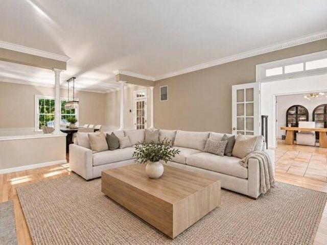 House for sale in Middleton, Essex County