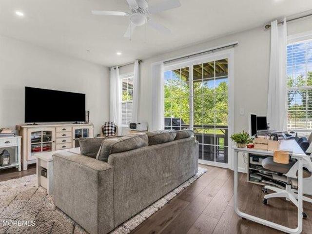 House for sale in Heritage at Middletown, Middletown Township