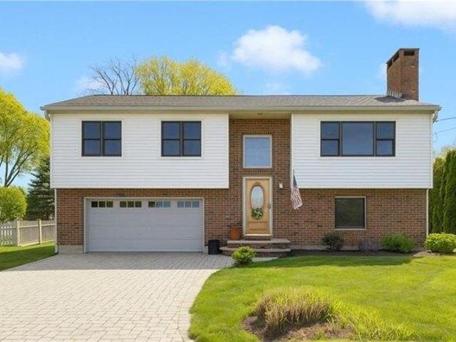 House for sale in Middletown, Rhode Island