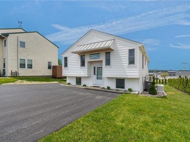 House for sale in Middletown, Rhode Island