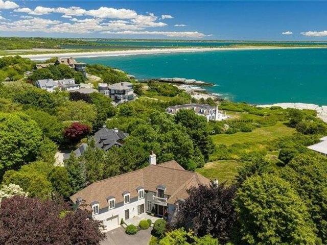 House for sale in Easton's Point, Middletown
