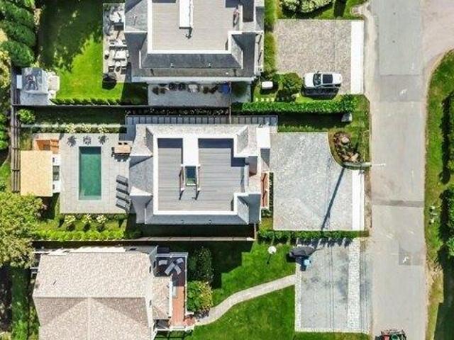 House for sale in Middletown, Newport County