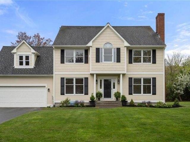 House for sale in Middletown, Newport County