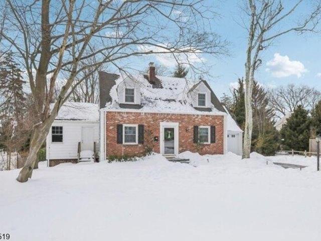 House for sale in Midland Park, New Jersey