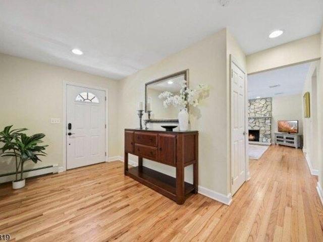 House for sale in Midland Park, New Jersey