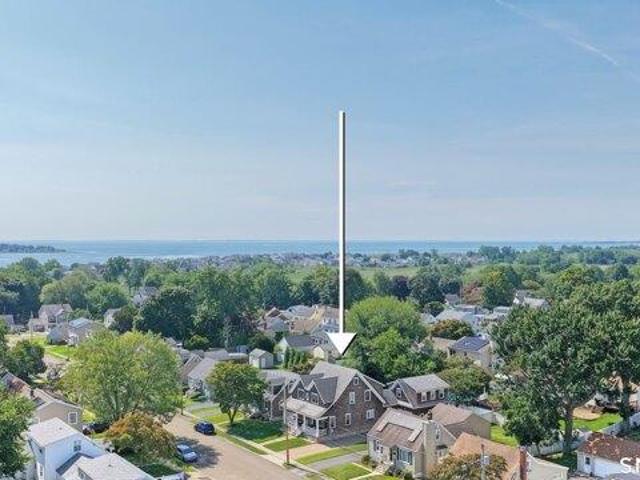 House for sale in Fort Trumbull, Milford