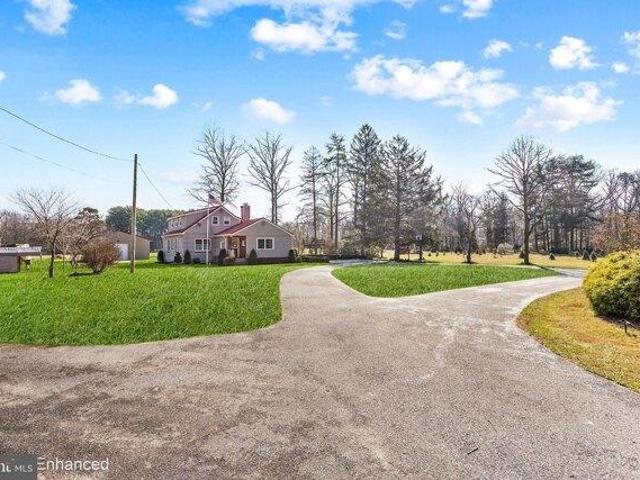 House for sale in Rosenhayn, New Jersey